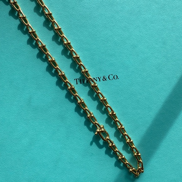 Brand NEW Tiffany HardWear Medium Link Necklace
in Yellow Gold - Picture 2 of 12